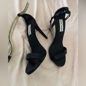 Steve Madden heels 🖤